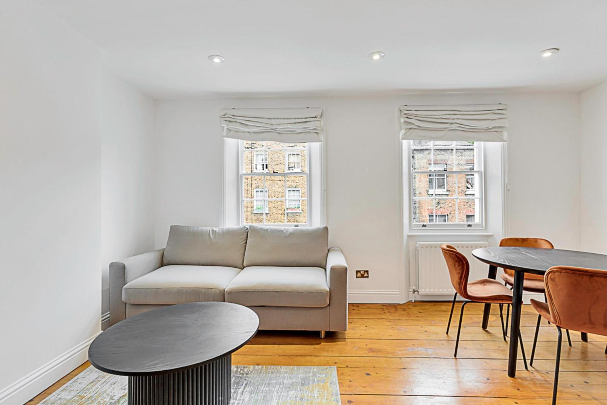 One-Bedroom Abode With A Balcony In Central Londres Extérieur photo